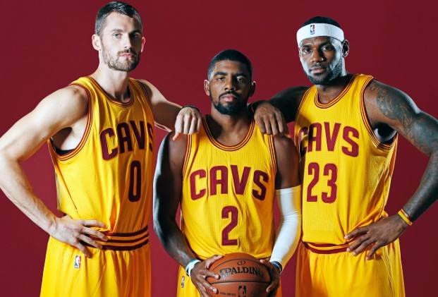  詹姆斯父子同台创NBA历史首对组合  